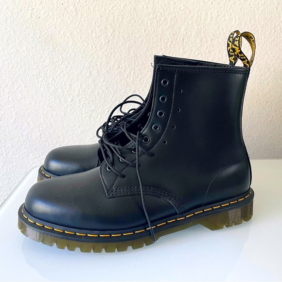 DR MARTENS 1460 Extreme Laces Polished Smooth Leather Black Boots - Picture 4 of 16